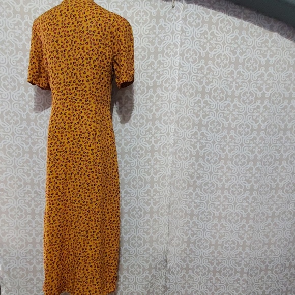 SOLD Urban Outfitters Floral Print Double Breasted Dres - Picture 4 of 6